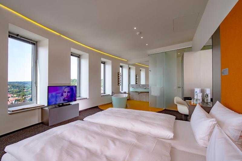 Junior Suite image 2