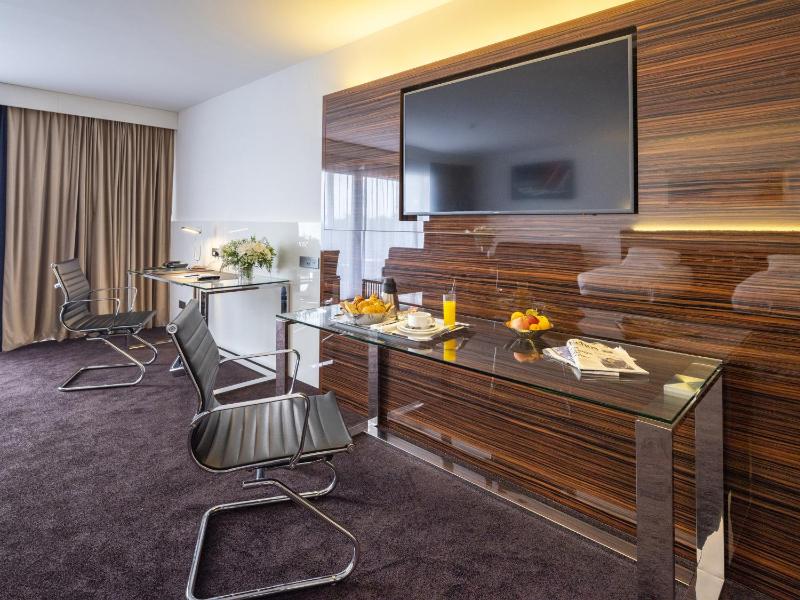 Prestige Suite - Salt marshes image 4