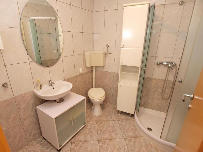 Apartment image 3
