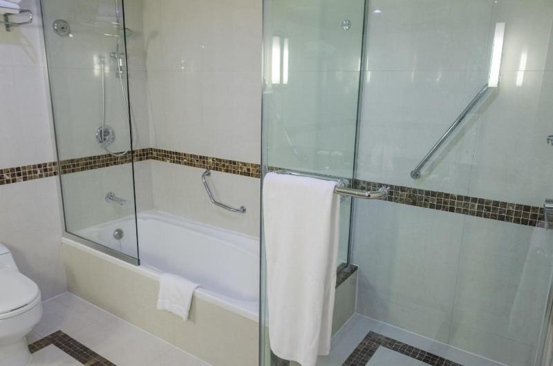 Avenue Suite image 4