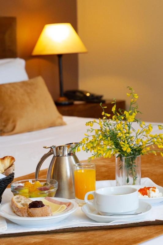 Standard Double or Twin Room image 3