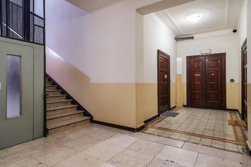 Studio Apartment image 3