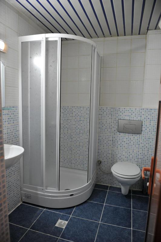 Standard Triple Room image 4