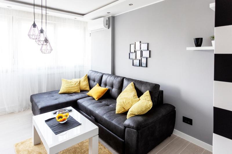 Apartment image 3