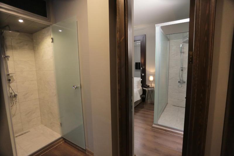 Superior Family Room image 4