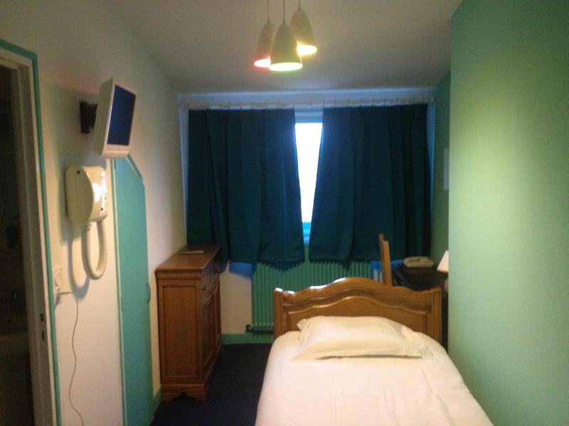 Economic Double Room image 3