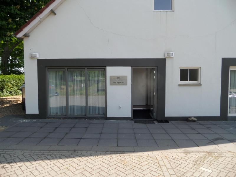 Apartment with Garden View image 4