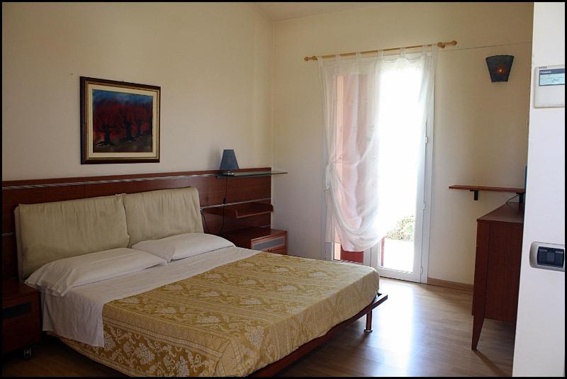 Double or Twin Room image 3