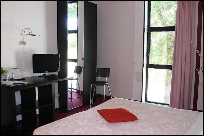 Double or Twin Room image 2