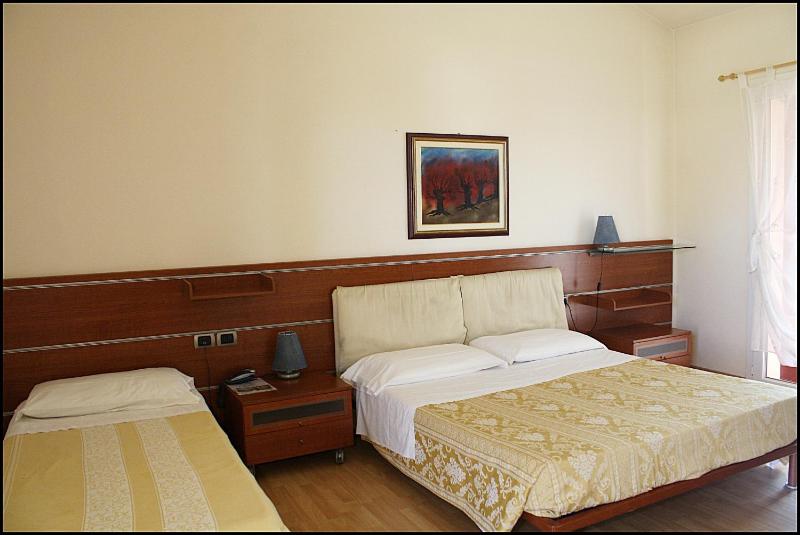 Triple Room image 3