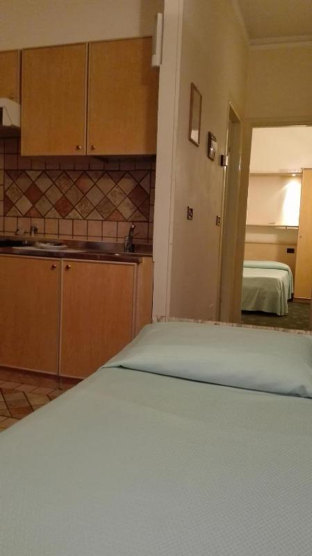 Standard Triple Room image 1