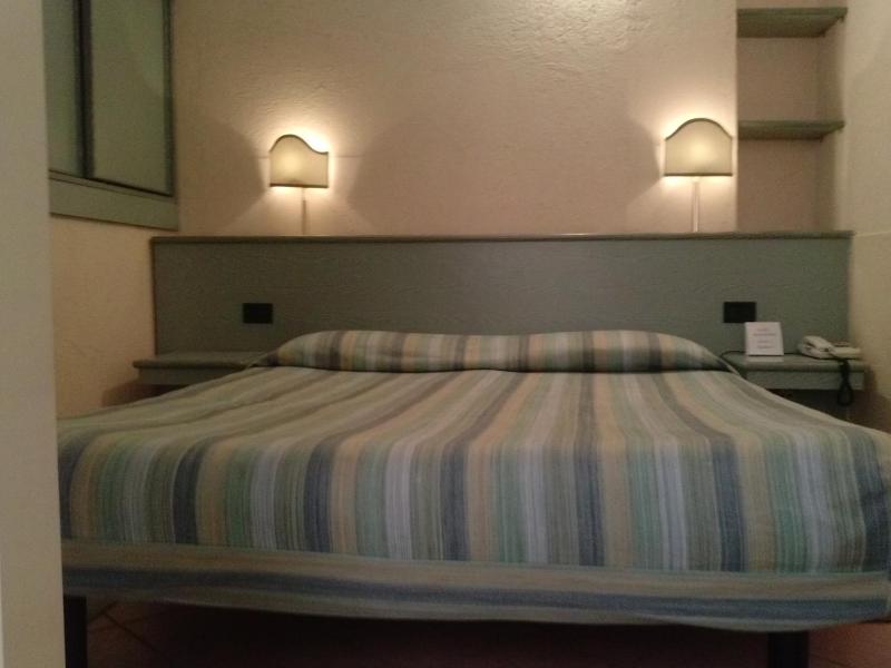 Standard Triple Room image 4
