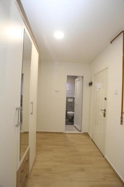 Apartment image 4