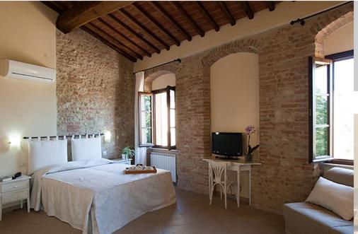 Triple Room image 1