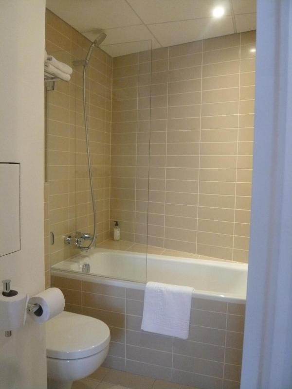 Superior Twin Room image 4