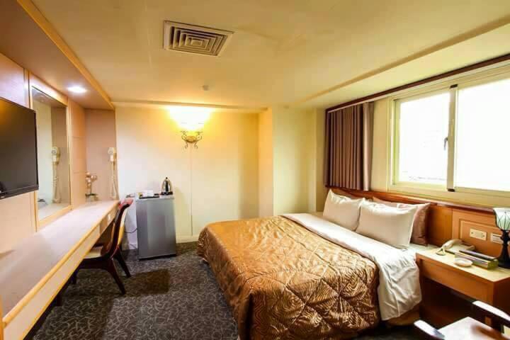 Lo Fo Hotel - image 27
