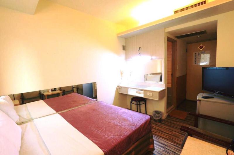 Lo Fo Hotel - image 37