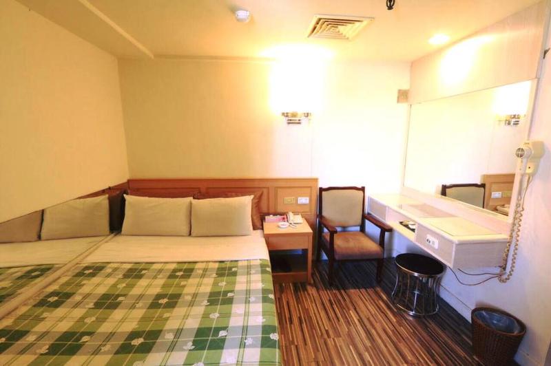 Lo Fo Hotel - image 34