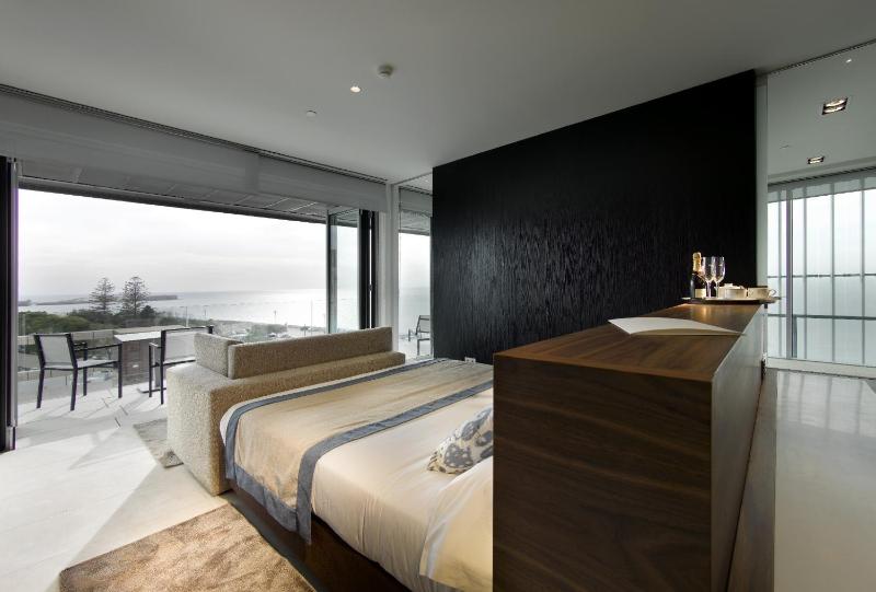 Junior Suite with Sea View image 3