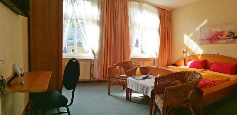 Double Room image 2