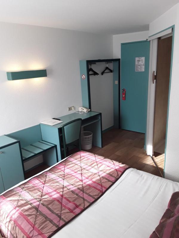 Single Room image 4