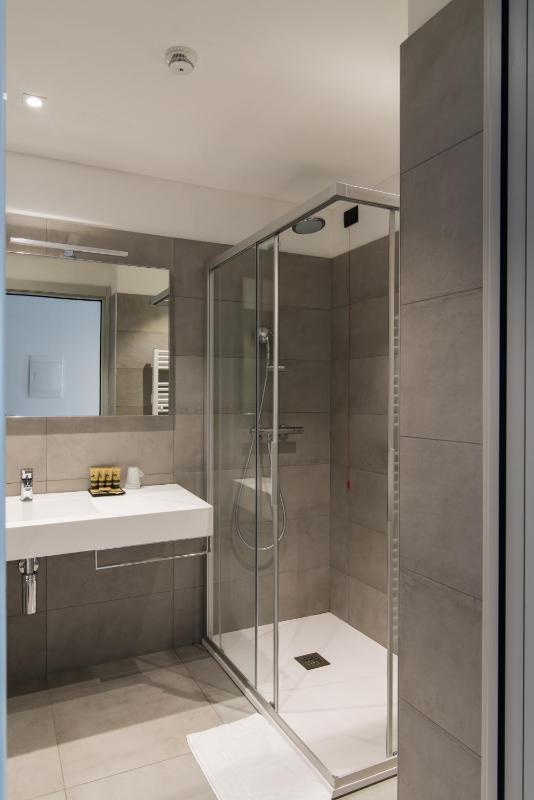 Double Room with Garden View image 2