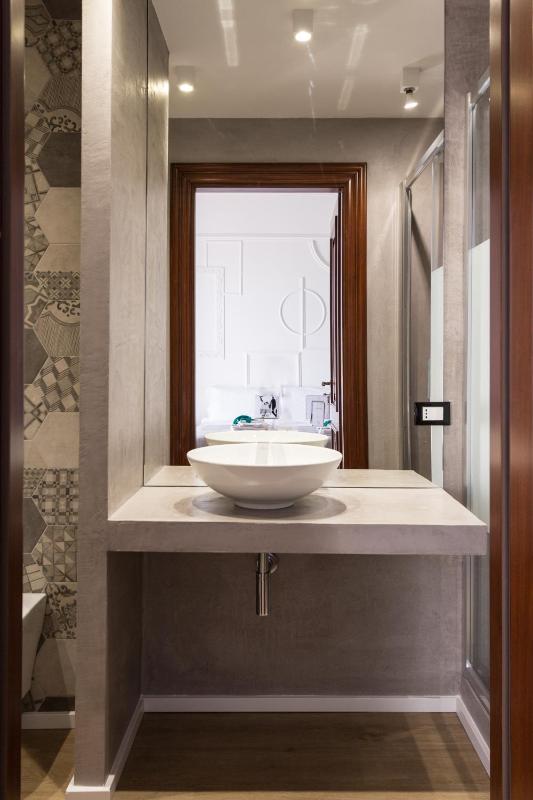 Double Room with Balcony and Sea View image 2