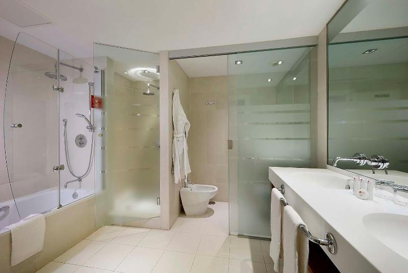 Junior Suite image 4