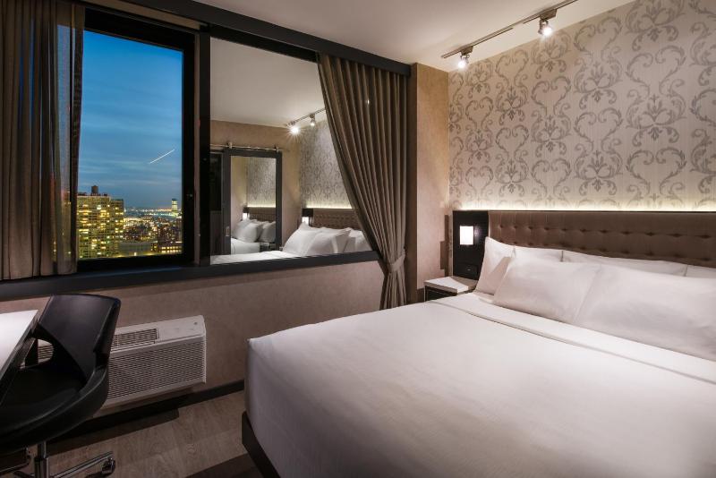 Aliz Hotel Times Square - image 2