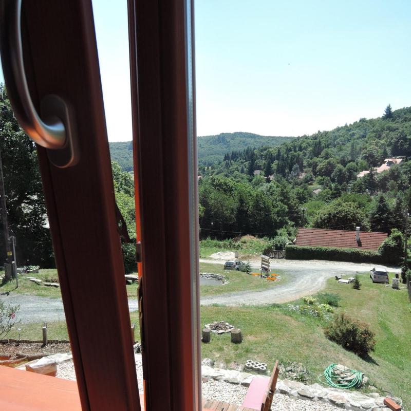 Apartment with Mountain View image 4