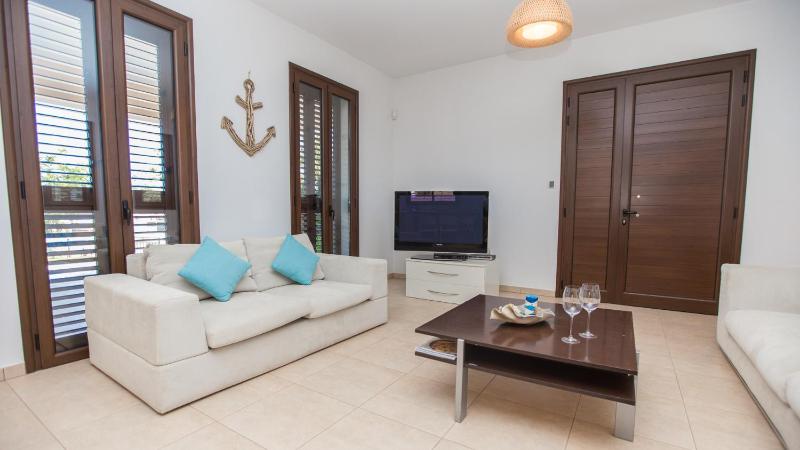 Three-Bedroom Villa image 3