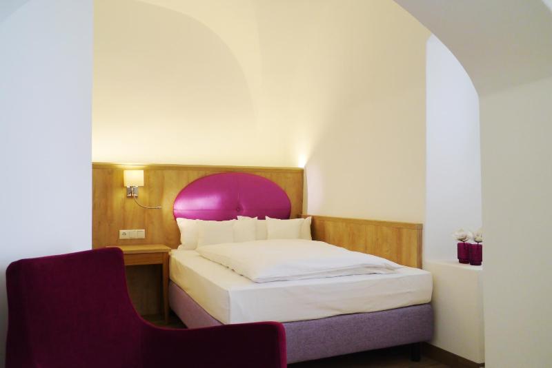 Single Room image 1