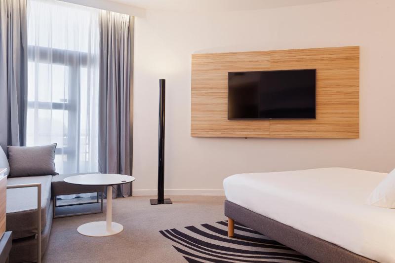Novotel Tours Centre Gare - image 25
