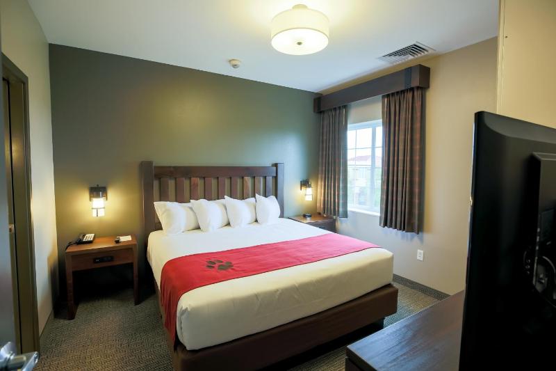 Two-Bedroom Suite image 1