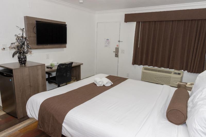 King Room image 3