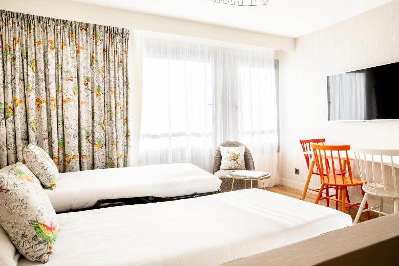 Studio (4 Persons) image 4