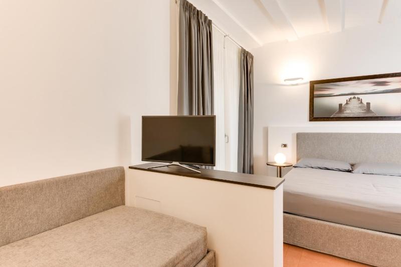 Executive Triple Room image 2