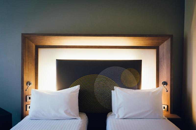 Novotel Coventry M6 J3 Hotel - image 3
