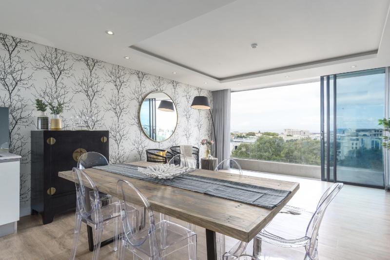 One-Bedroom Apartment image 1