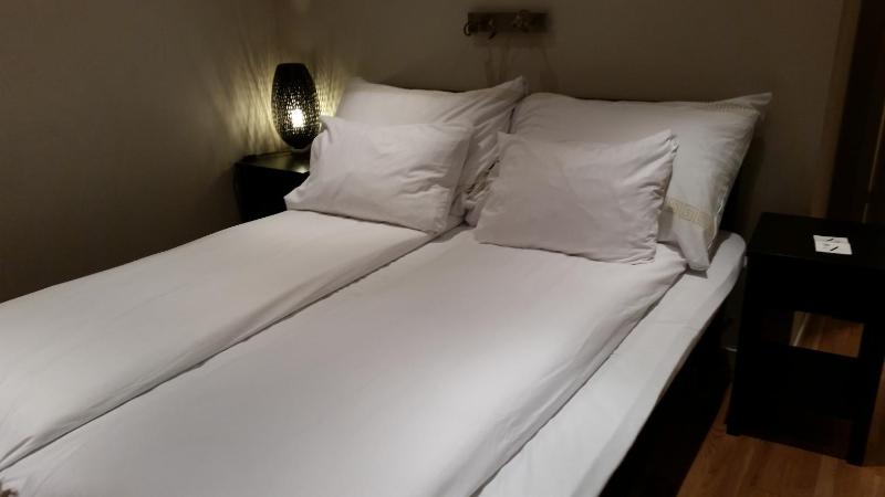 Chesterfield Hotel - image 40