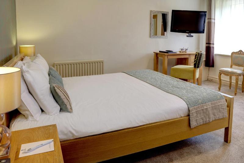 Twin Room image 4