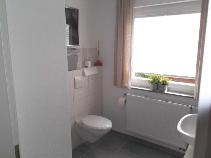 One-Bedroom Apartment image 2