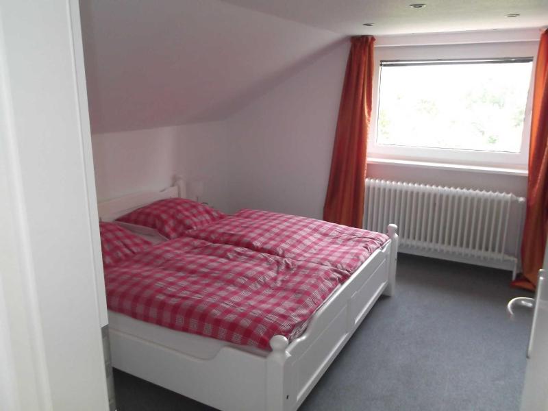 One-Bedroom Apartment image 3
