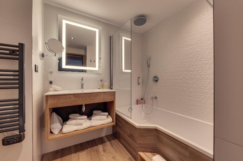 Superior Double or Twin Room image 3