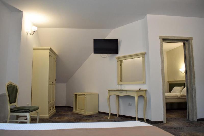Two-Bedroom Suite image 3