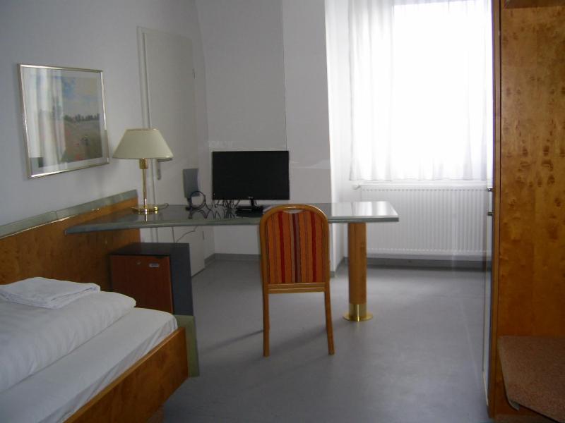 Willy Hotel Frankfurt - image 15