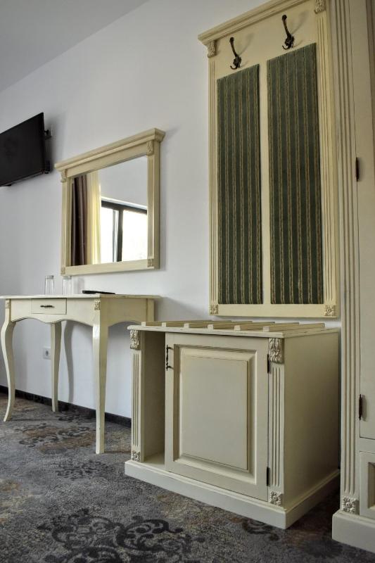 Double Room with Private Bathroom image 4