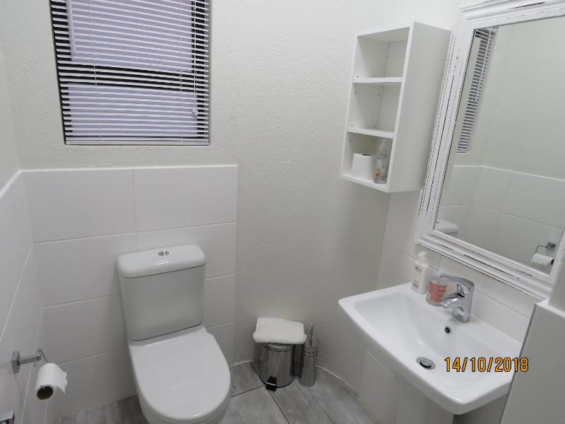 Sunbird Garden Cottage - image 11