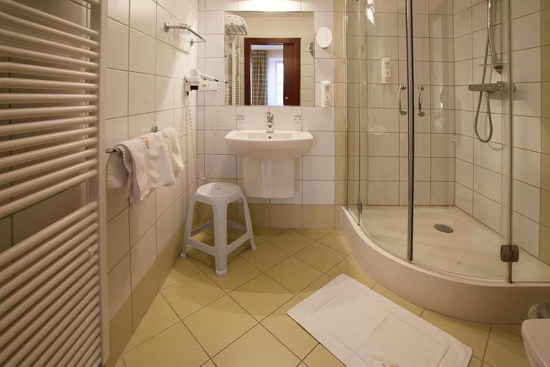Double Room image 2