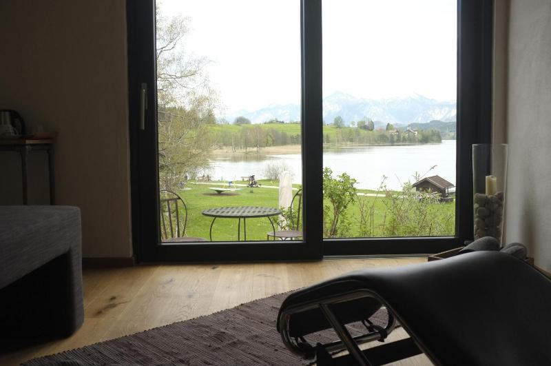 Ecolodge Guesthouse with Lake View image 2